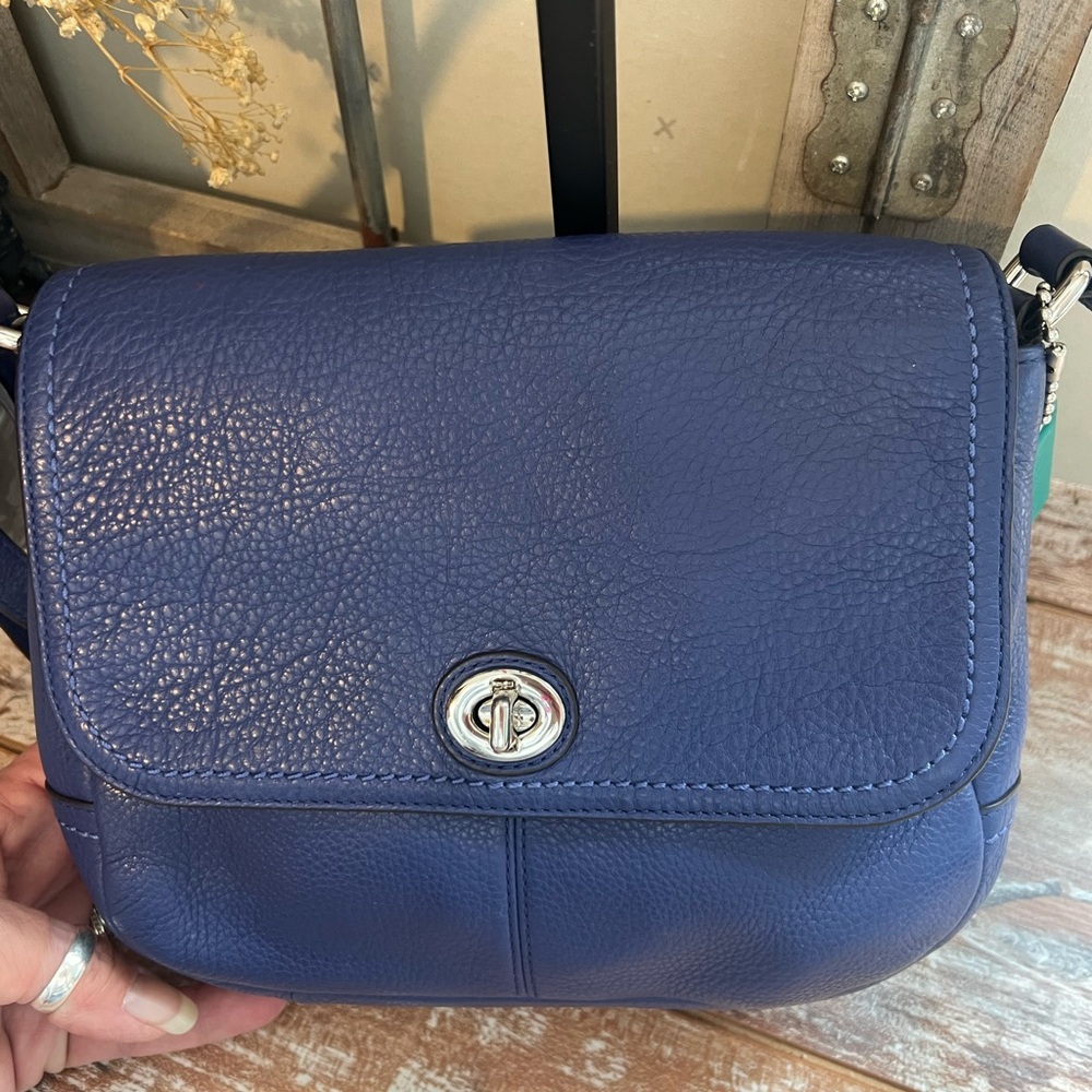 Coach Pebbled Leather Crossbody Bag in Navy with Teal Tag - Picture 2 of 10